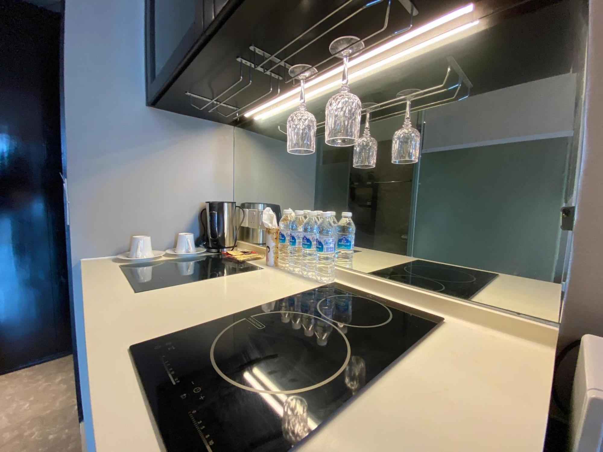 The Shore Residences I Free Wifi Near Jonker Apartment *