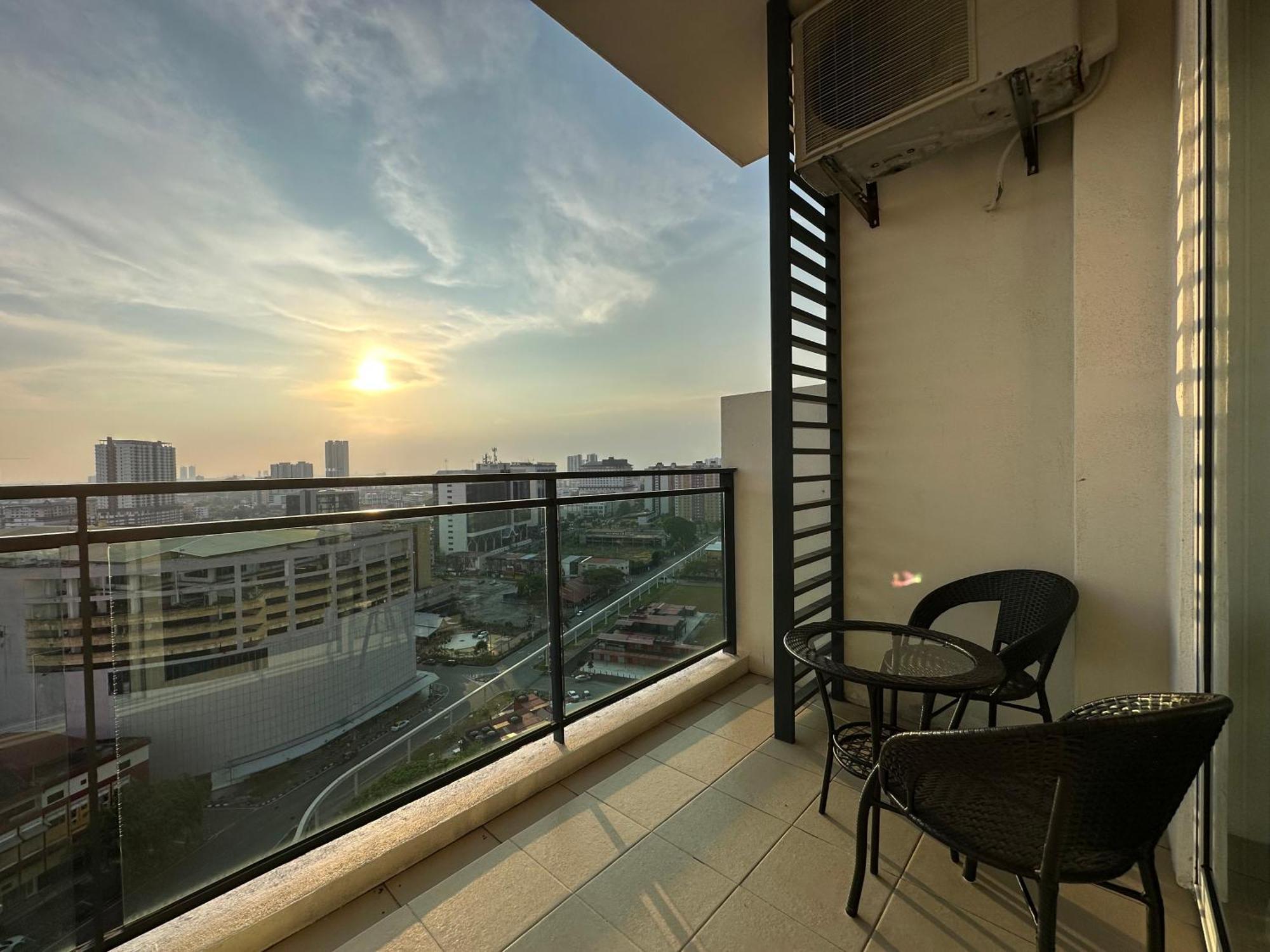 Apartemen The Shore Residences I Free Wifi Near Jonker *