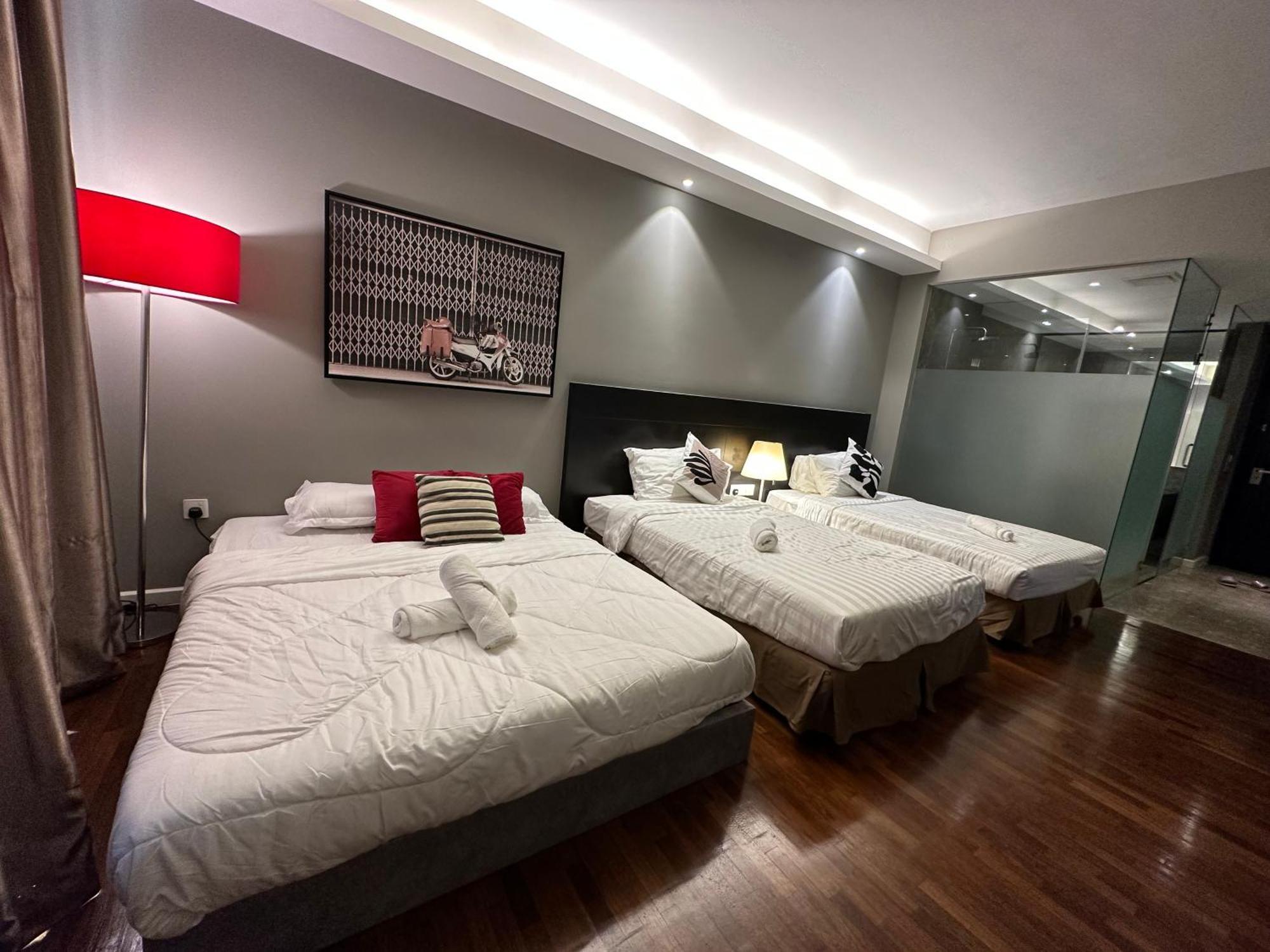 The Shore Residences I Free Wifi Near Jonker Apartemen