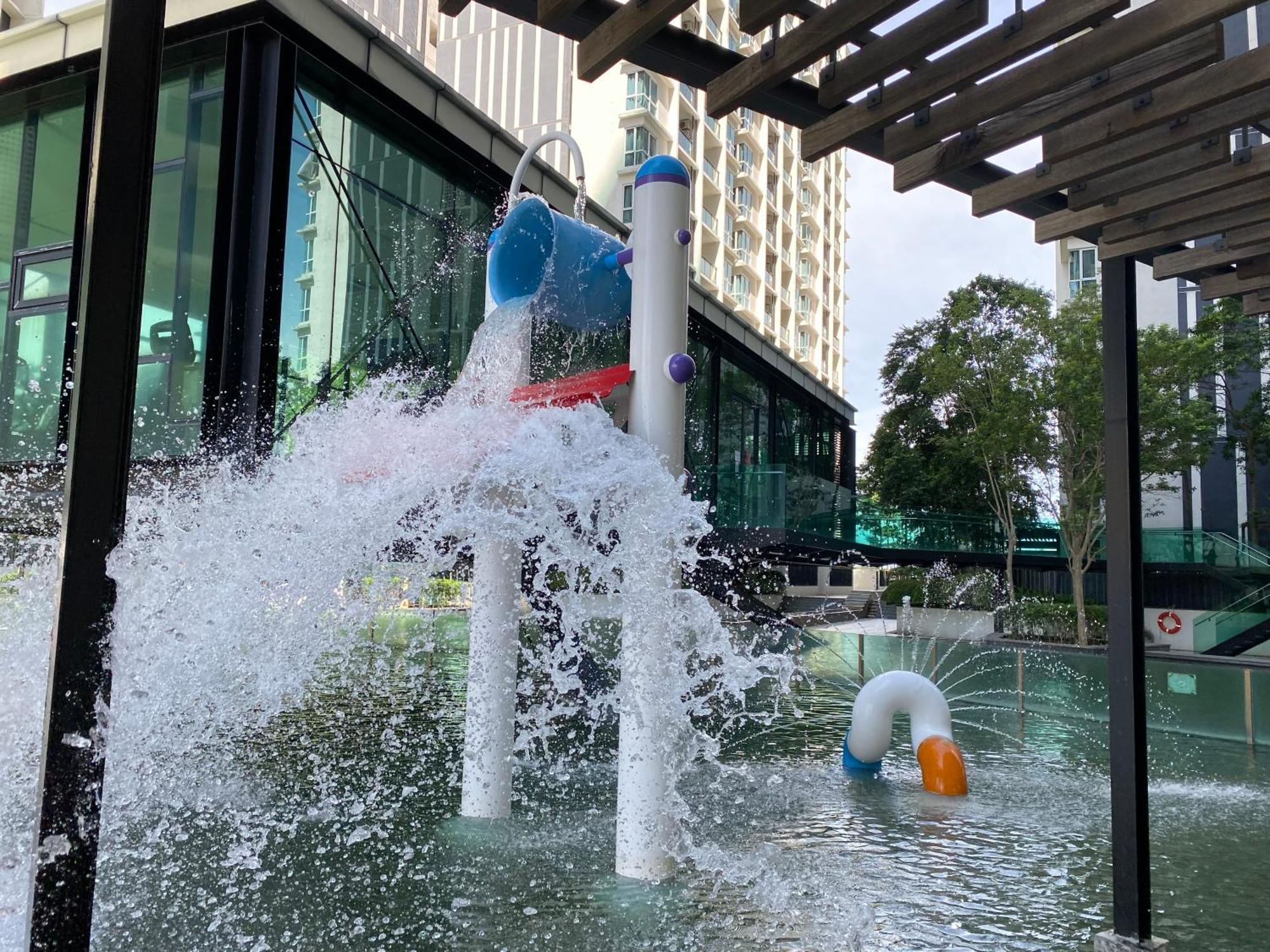 The Shore Residences I Free Wifi Near Jonker Apartemen