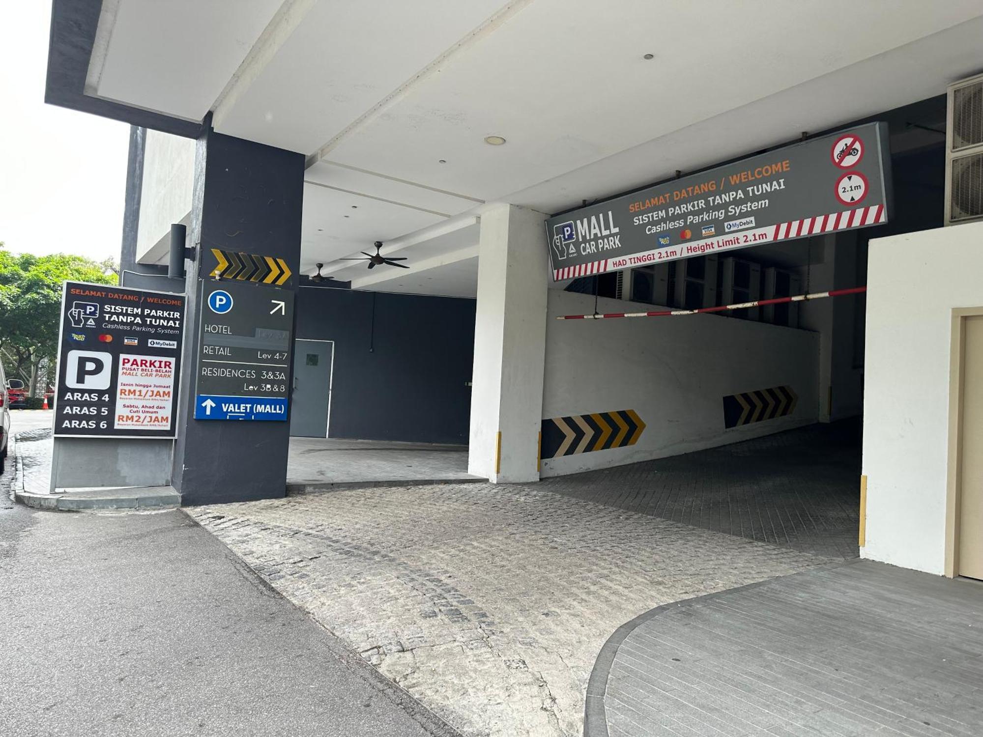 The Shore Residences I Free Wifi Near Jonker Malacca